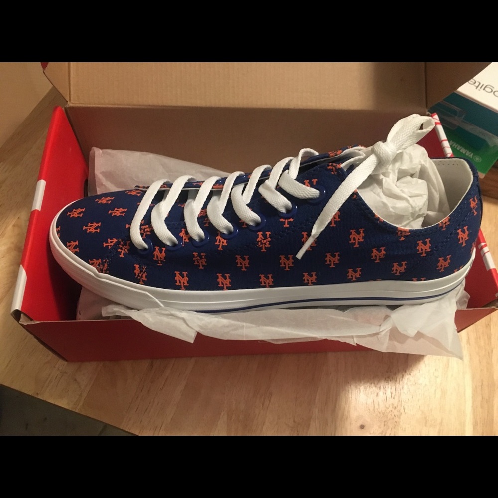 Mets Logo Sneakers